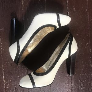 Coach White Leather Cassia Pump ✨